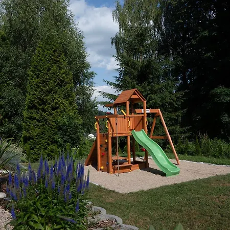 Dedinka * Mladkov